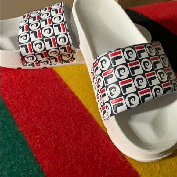 Nearly new fila x Pierre Cardin pool slide sandals - Picture 5 of 7